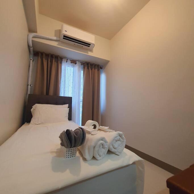 Smdc Coast Residences Lovely Fully-Furnished 1 Bedroom Condo With Pool มะนิลา ภายนอก รูปภาพ